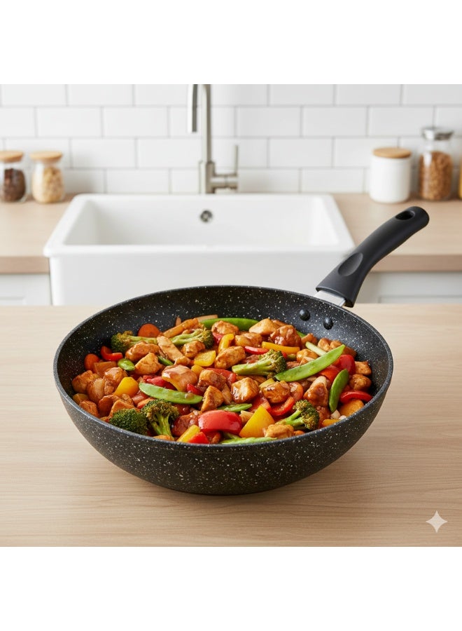 مقلاة ووك جرانيت متطورة غير لاصقة 32 سم مقاس كبير مثالية للطهي الصحي والوجبات العائلية مع غطاء زجاجي حراري ومقبض مريح مقاوم للحرارة وأداة طهي خشبية لحماية الطبقة غير اللاصقة وتوزيع حراري متساوي لجميع أنواع المواقد: الغاز، الكهرباء، الهالوجين، مصممة للقلي السريع والتحمير والطهي مع أقل كمية زيت وسهولة تنظيف فائقة - Image 5